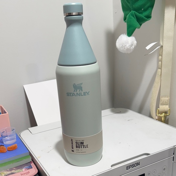 34oz Stanley teal color the all day Slim Bottle - Picture 1 of 3